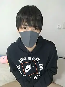 Snapshot of itsme_LEON chatting on March 3, 1:01 pm itsme LEON online show from March 3, 1:01 pm