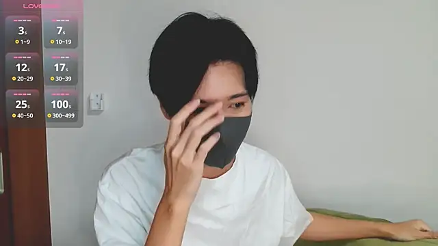 Snapshot of itsme_LEON chatting on September 16, 1:23 pm itsme LEON online show from September 16, 1:23 pm