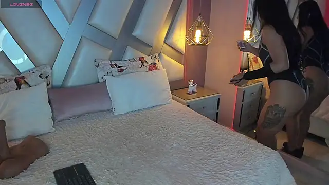 Amber villalobos  online show from October 24, 4:00 am