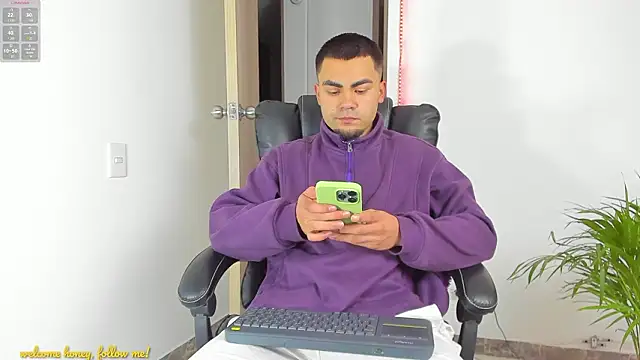 kalivan voinesscu online show from March 26, 7:06 am