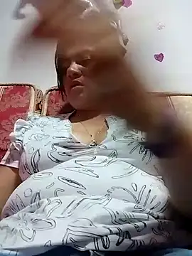 Snapshot of naughty-sharlot chatting on February 2, 11:11 pm naughty-sharlot online show from February 2, 11:11 pm