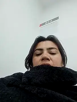 naughty-sharlot online show from January 15, 3:54 am
