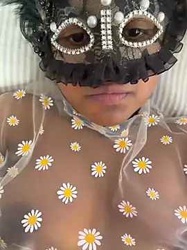 Bella Luna18 online show from January 8, 6:25 pm