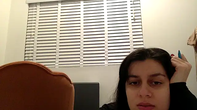 CherryRoxanne online show from January 1, 12:32 am