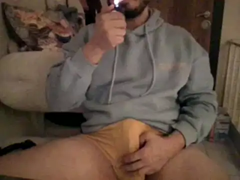 Snapshot of DateMike94 chatting on March 22, 11:42 pm DateMike94 online show from March 22, 11:42 pm