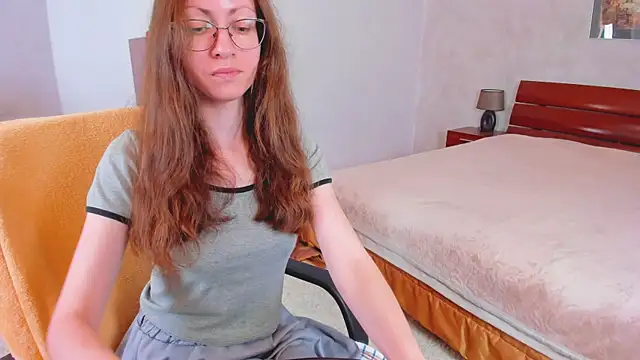 Pantyhose Mila online show from June 10, 8:10 pm