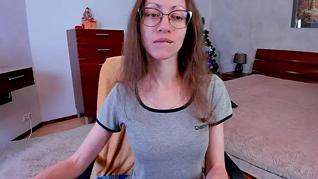 Pantyhose Mila online show from January 16, 8:35 pm