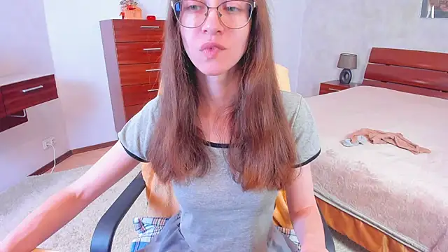 Pantyhose Mila online show from February 17, 8:17 pm