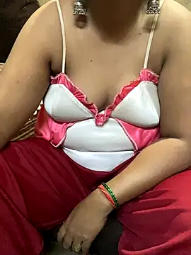 Snapshot of Tameesh_sexy_mistress chatting on October 4, 10:50 am Tameesh sexy mistress online show from October 4, 10:50 am