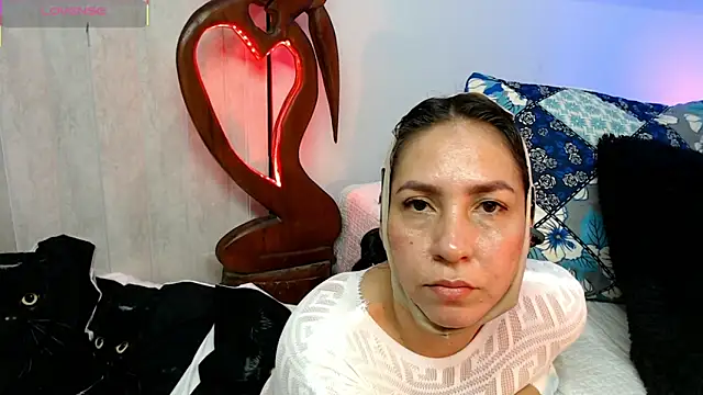 naihroby online show from April 3, 12:28 am