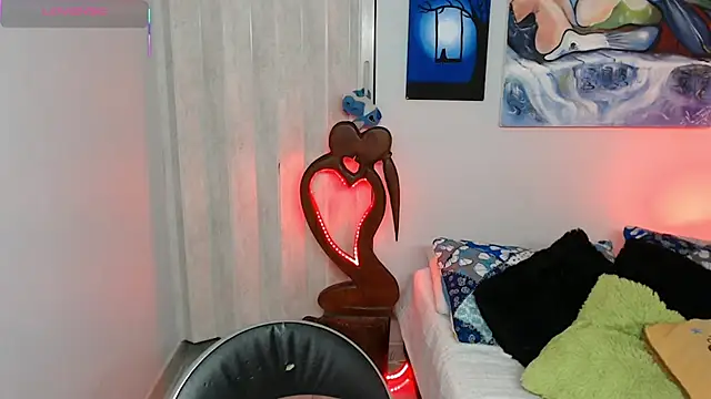 naihroby online show from March 21, 4:46 am