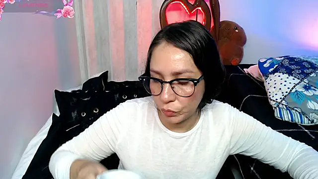 naihroby online show from April 24, 2:13 am