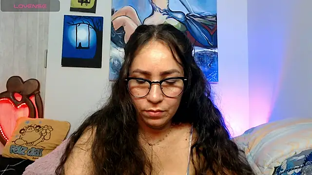 Snapshot of naihroby chatting on February 7, 3:47 am naihroby online show from February 7, 3:47 am