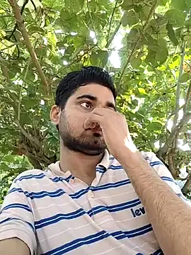 Snapshot of Ishan003 chatting on June 27, 2:50 am Ishan003 online show from June 27, 2:50 am