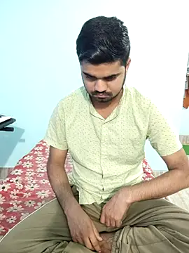 Snapshot of Ishan003 chatting on July 6, 2:51 am Ishan003 online show from July 6, 2:51 am