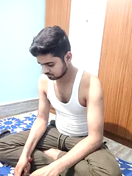 Ishan003 online show from April 22, 2:46 pm