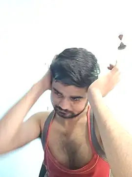 Snapshot of Ishan003 chatting on August 3, 5:04 am Ishan003 online show from August 3, 5:04 am