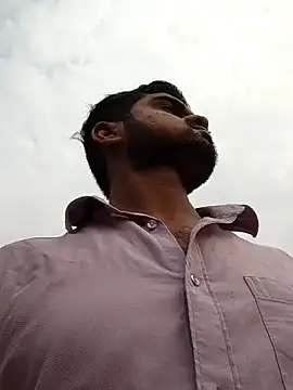 Ishan003 online show from April 22, 2:07 am