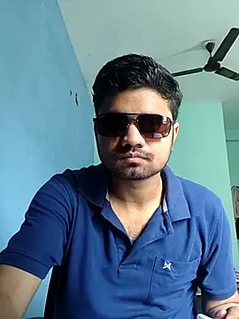 Snapshot of Ishan003 chatting on June 6, 5:23 am Ishan003 online show from June 6, 5:23 am
