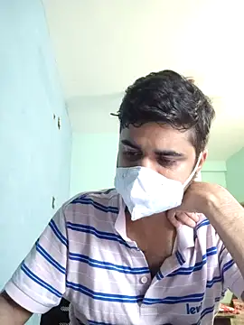 Snapshot of Ishan003 chatting on June 13, 6:33 am Ishan003 online show from June 13, 6:33 am