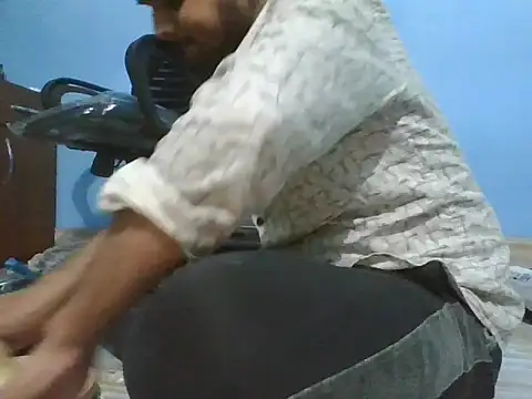 Ishan003 online show from November 10, 4:45 pm