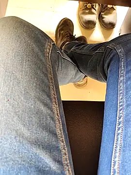 Ishan003 online show from March 8, 9:56 am