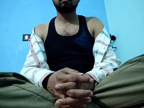 Ishan003 online show from March 4, 4:26 pm