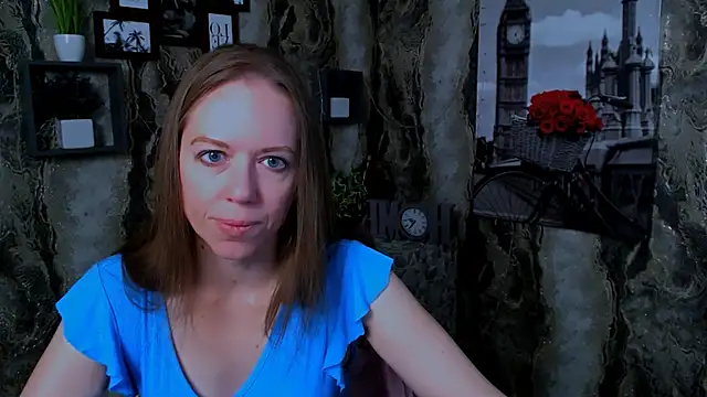 Snapshot of GloriaSi_ chatting on May 29, 2:50 am GloriaSi online show from May 29, 2:50 am