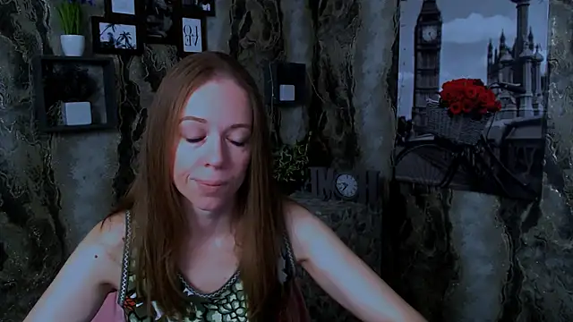 Snapshot of GloriaSi_ chatting on June 4, 3:00 am GloriaSi online show from June 4, 3:00 am