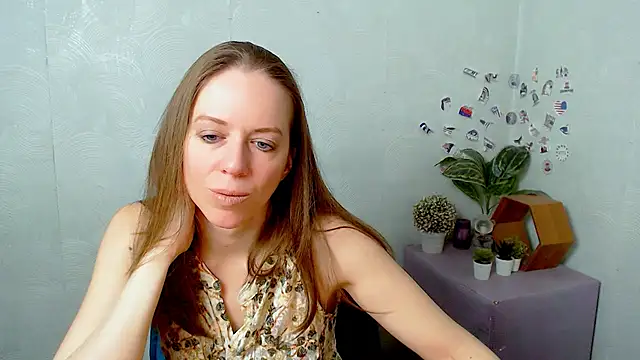 Snapshot of GloriaSi_ chatting on May 3, 9:36 am GloriaSi online show from May 3, 9:36 am