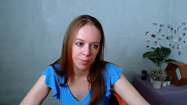 Snapshot of GloriaSi_ chatting on June 7, 3:01 am GloriaSi online show from June 7, 3:01 am