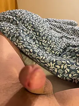  t0ni0  online show from December 3, 10:34 am