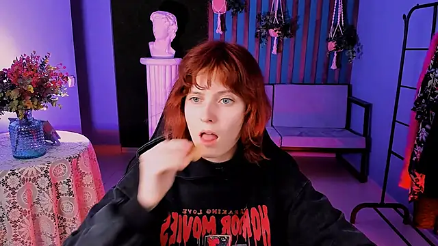 LolaAsmus online show from March 18, 7:22 am