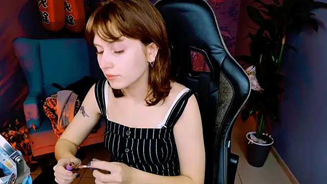 LolaAsmus online show from October 11, 7:53 am