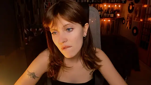 LolaAsmus online show from February 7, 9:28 am