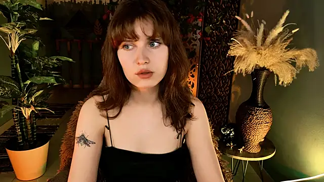 LolaAsmus online show from March 28, 4:19 pm