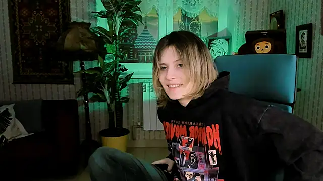 LolaAsmus online show from February 19, 5:05 am