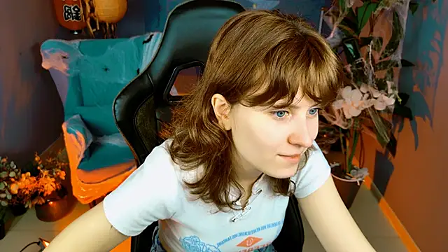 LolaAsmus online show from October 22, 5:40 am