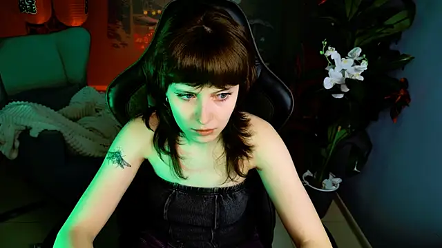 LolaAsmus online show from April 9, 3:51 pm