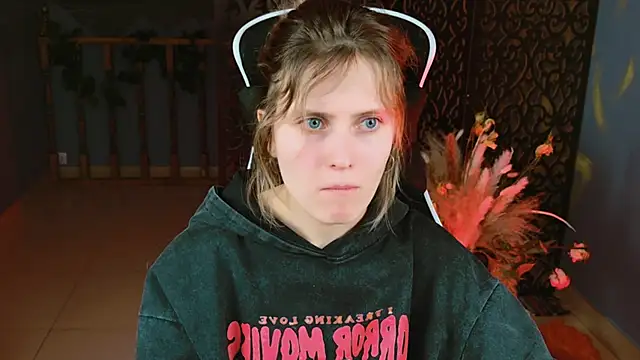 LolaAsmus online show from February 18, 1:55 pm