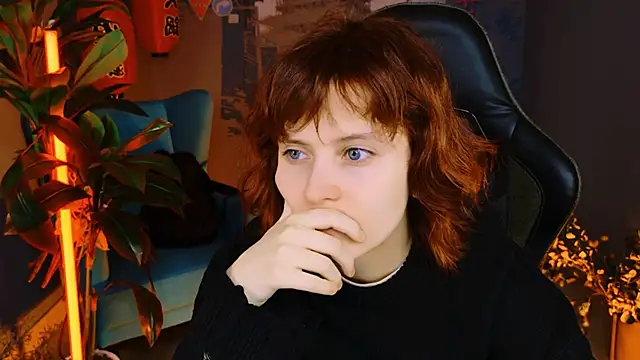 LolaAsmus online show from March 10, 9:01 am