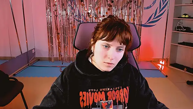 LolaAsmus online show from March 4, 7:51 am