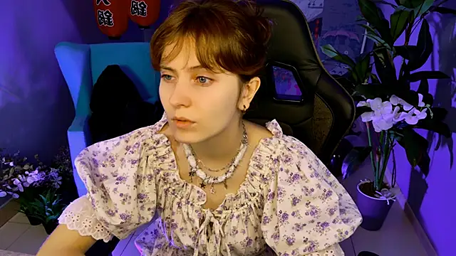 LolaAsmus online show from November 8, 8:40 am