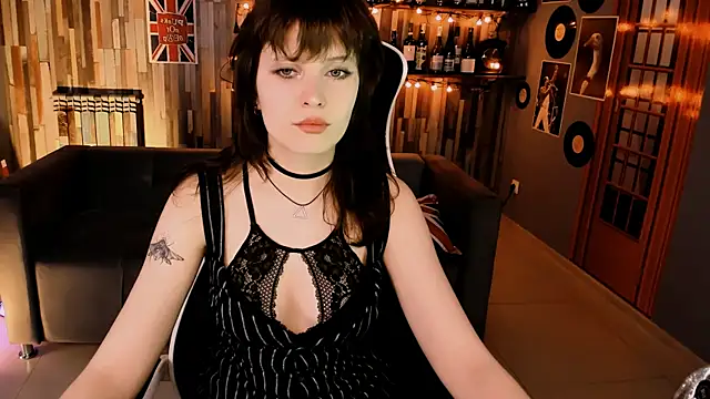 LolaAsmus online show from April 15, 1:26 pm