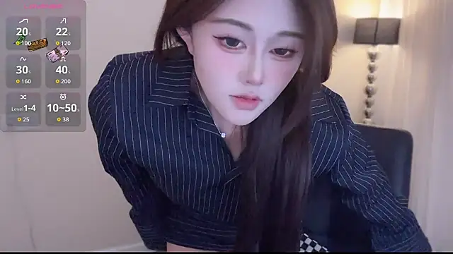 Strawberrybabyy1 online show from January 10, 3:40 pm