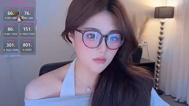 Strawberrybabyy1 online show from October 27, 3:13 pm