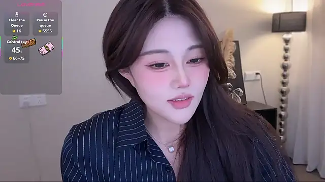 Strawberrybabyy1 online show from November 6, 3:49 pm