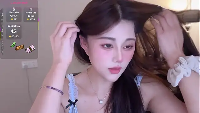 Strawberrybabyy1 online show from November 9, 2:43 pm