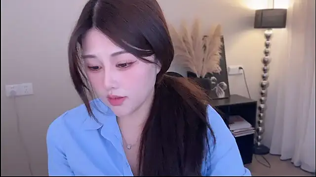 Strawberrybabyy1 online show from November 22, 4:33 am