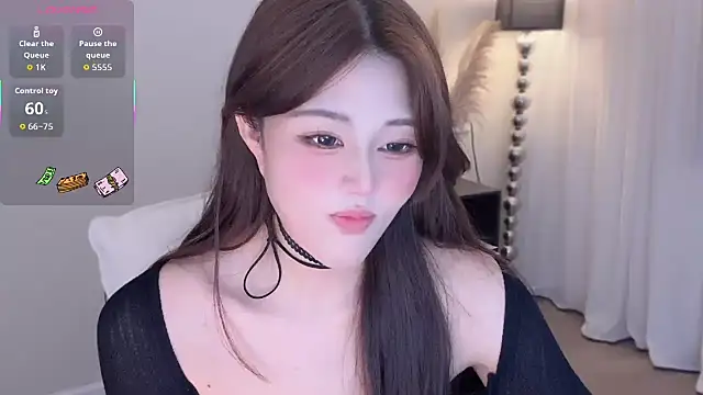 Snapshot of Strawberrybabyy1 chatting on September 20, 4:34 pm Strawberrybabyy1 online show from September 20, 4:34 pm